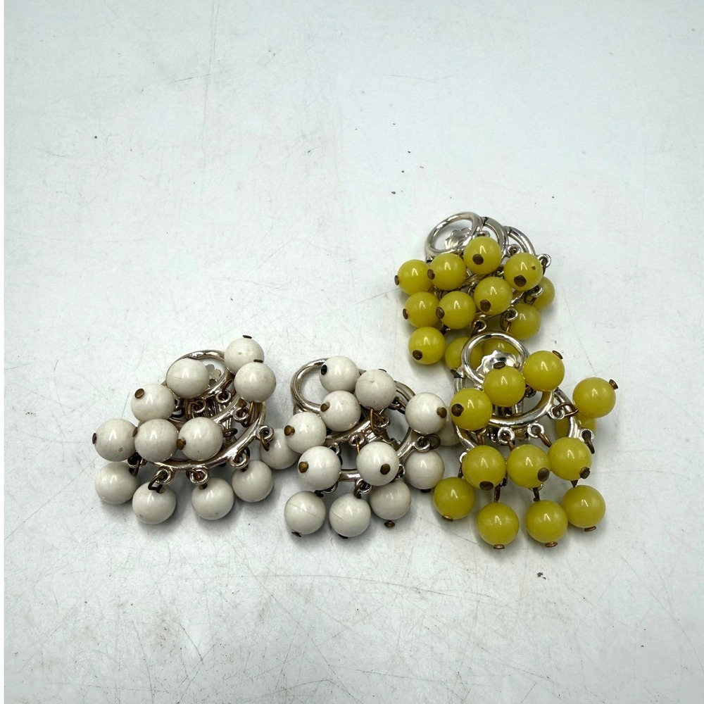 Vintage Bead Cluster Clip On Earrings Set Yellow White Silver Tone Retro 2 Pairs